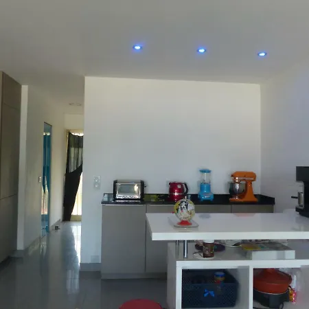 Bord De Avec Vue شقة *
